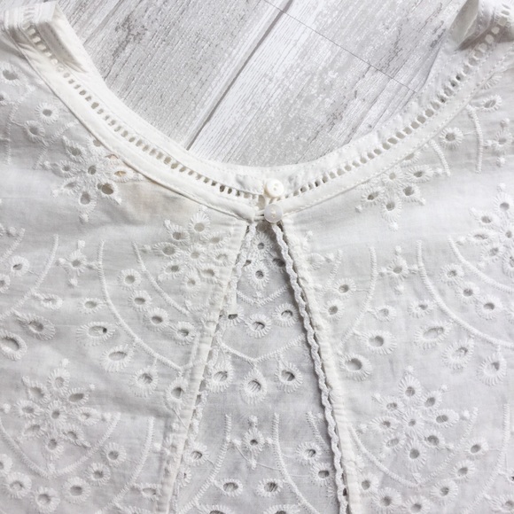 LAST: Small Open-back Eyelet Top - Picture 7 of 7